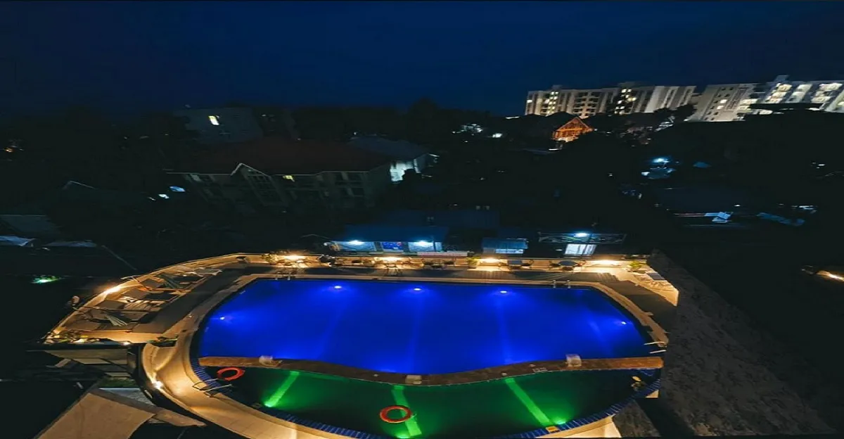 Piscine au Jerryson Hotel